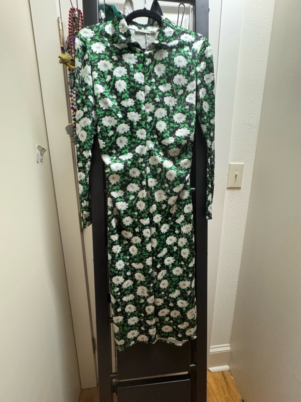 SAMSOE Green and White Floral Maxi Shirt Dress